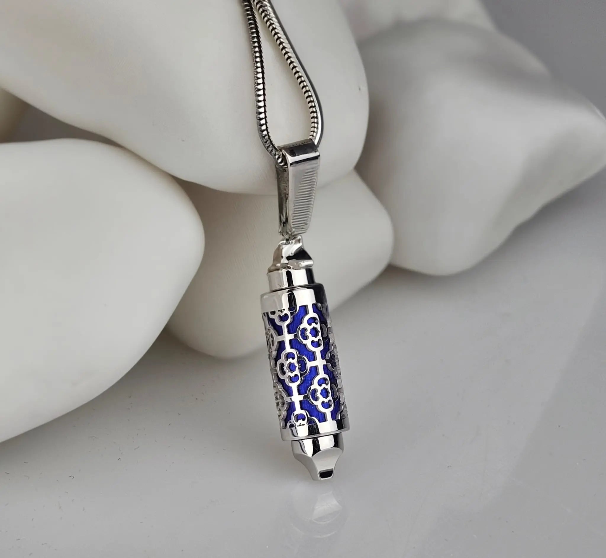 Coffret Pendentif & Perles Silhouette d'Argent - Bijou Interchangeable