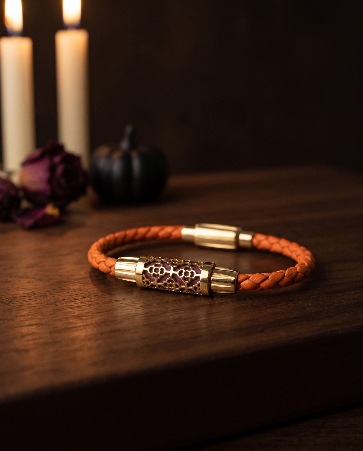 Coffret Orange is the new Gold : bracelet cuir orange tressé DLC Gold, perle dentelle d'argent 925 doré et titane pourpre